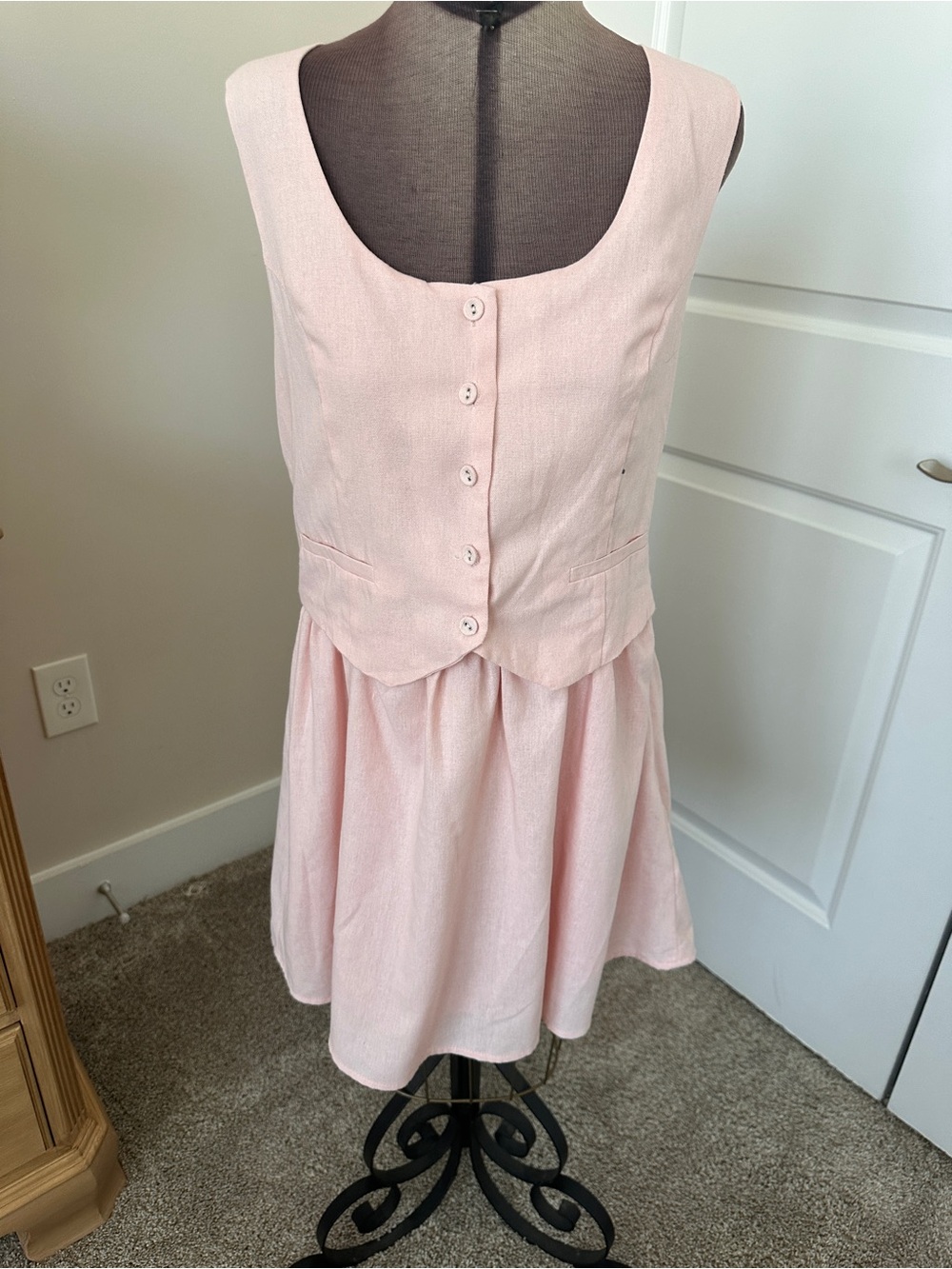2-piece Scoop-Neck Sleeveless top with skirt in Light Pink